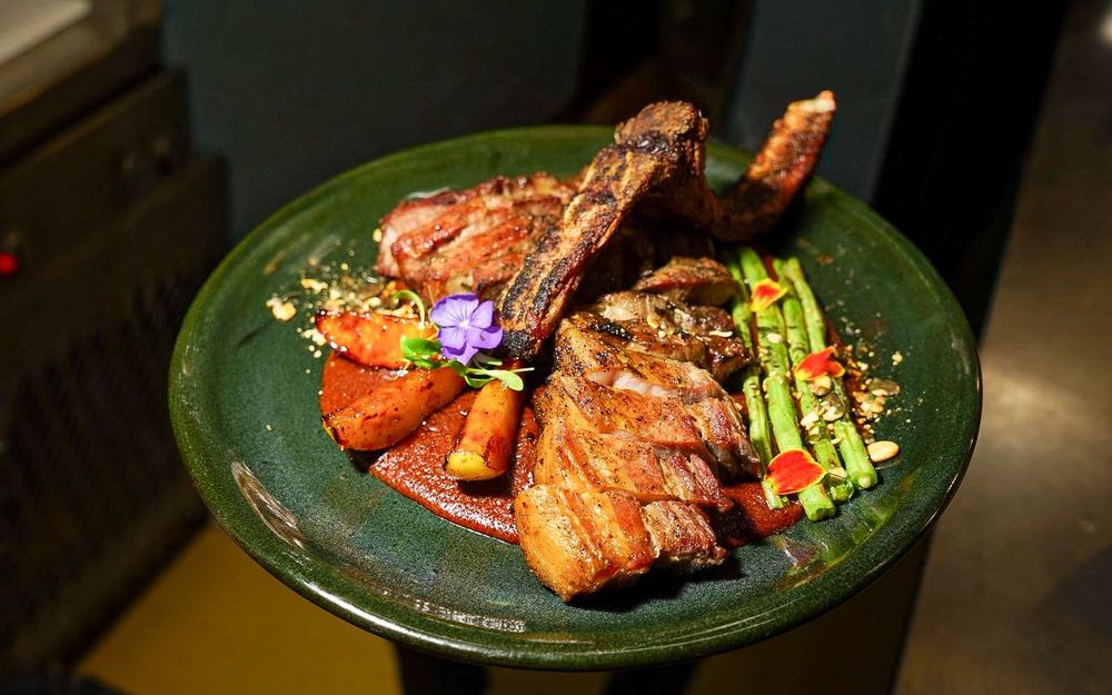 Pork Chop Manchamanteles